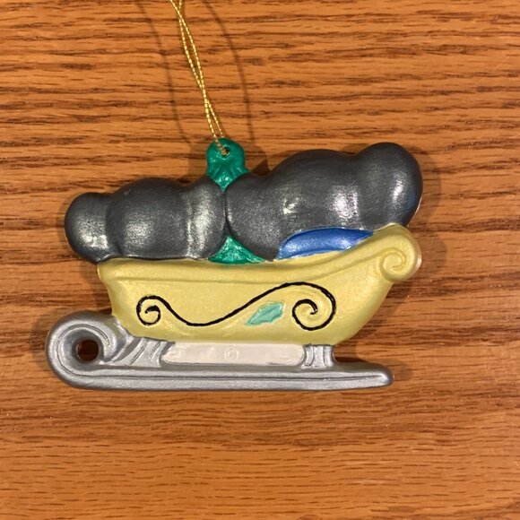 VINTAGE HANDMADE CERAMIC CHRISTMAS ORNAMENT, 2 MICE INA SLEIGH - Picture 2 of 4
